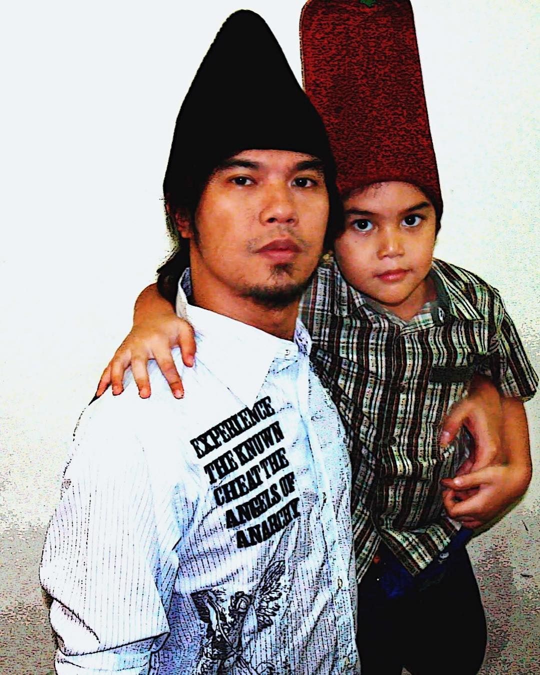 Kilas Balik Foto Masa Kecil El Rumi Sudah Charming Dari Kecil