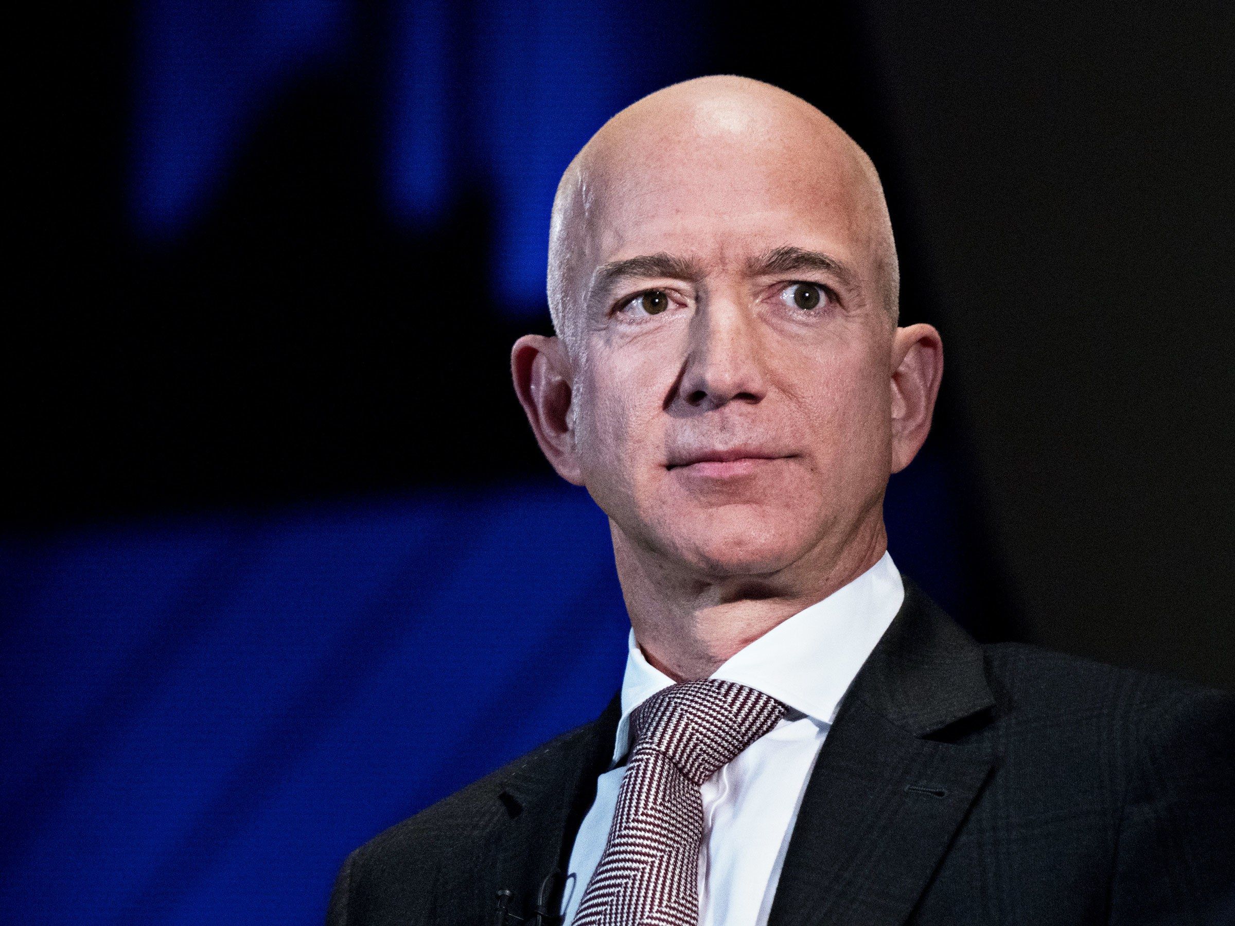 Jeff Bezos, CEO dan pendiri Amazon, manusia terkaya di dunia