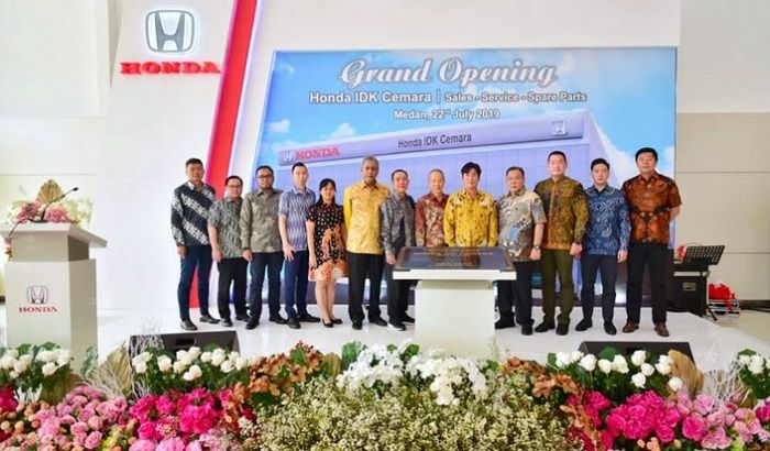 Diler Honda IDK Cemara : Jalan Cemara No. 39, Kel. P. Brayan Bengkel Baru, Medan Timur.