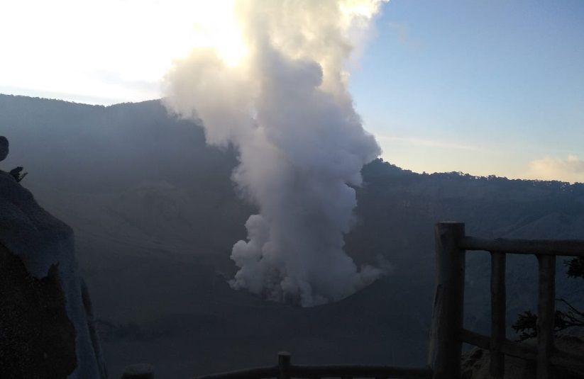 Erupsi Gunung Tangkuban Parahu.