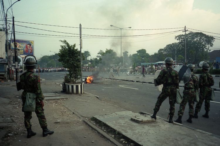 Aksi kerusuhan 27 Juli  1996