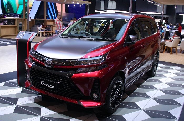 Mobil keluarga terbaik 1.500 cc bertransmisi matik dari Toyota, ada New Veloz dan New Sienta.