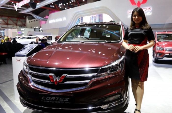 Wuling Cortez CT miliki pilihan 1.5CT Lux+ CVT A/T Rp 249 juta dan 1.5LT Lux+ CVT A/T Rp 282 juta.