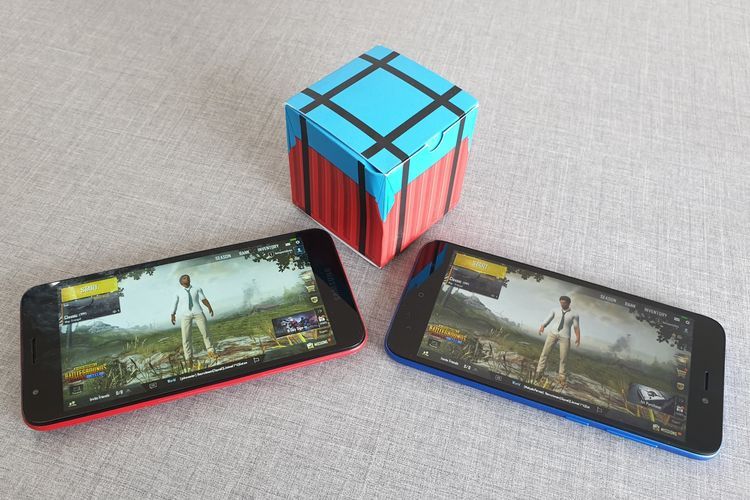PUBG Mobile Lite di Galaxy A2 Core (kiri) dan Redmi Go (kanan)