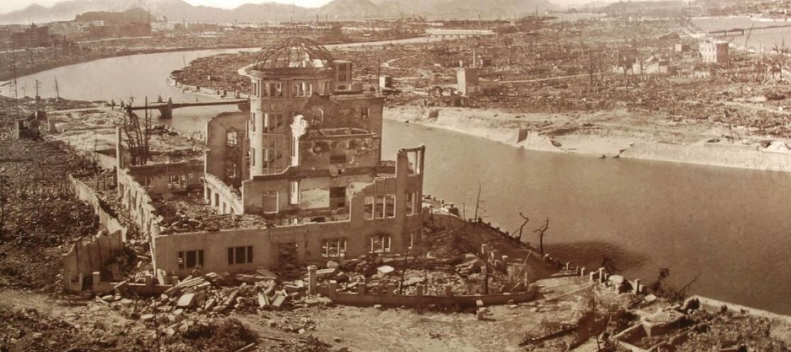 Kota Hiroshima yang hancur lebur.
