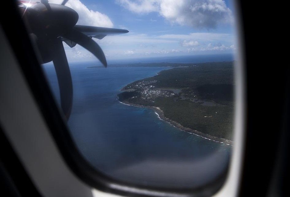 Foto dirilis Senin (12/8/2019), menunjukkan Kepulauan Talaud tampak dari jendela pesawat penerbangan komersial di Sulawesi Utara. Meski hadir dengan perjuangan tak mudah, keberadaan BBM Satu Harga di Talaud membawa angin segar untuk perubahan dan menciptakan asa untuk memutar roda ekonomi wilayah te