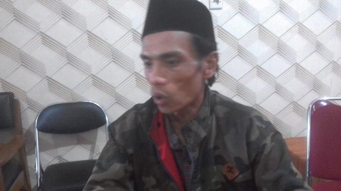 Imam Maliki, Ayah Korban