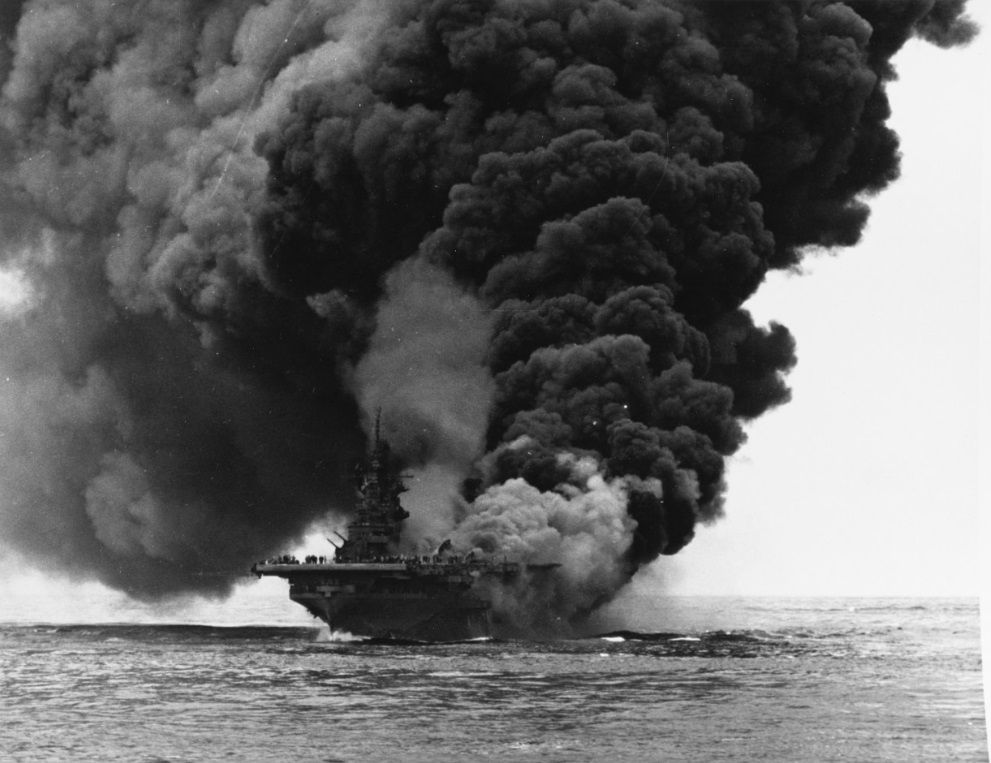 Bukan hanya Kaigun saja yang mengalami kerugian, USS Bunker Hill juga alami kerusakan saat menghadapi armada Yamato.