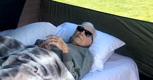 Tak Kenal Usia, Video Ini Tampilkan Kisah Pria 102 Tahun Ini dengan Santai Berkemah di Halaman Rumah, 'Dia adalah Inspirasi'