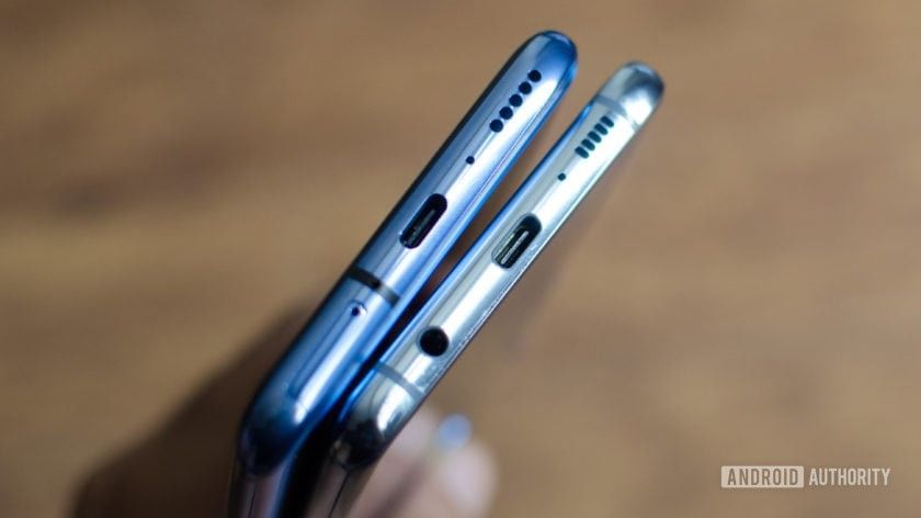 Hape iPhone dengan dan tanpa headphone jack