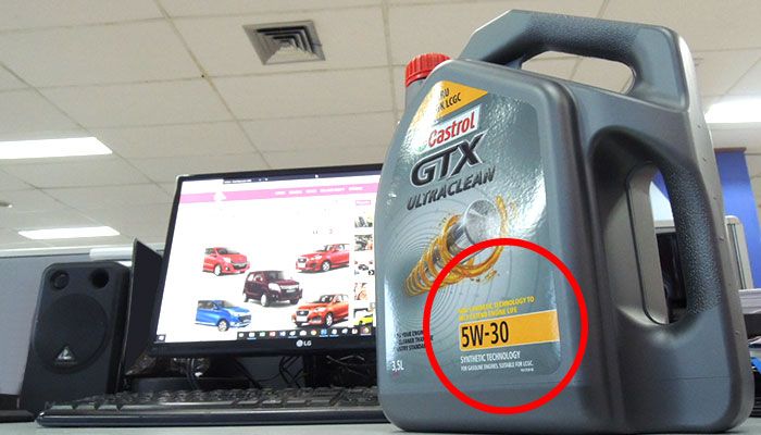 Kode angka pada botol kemasan oli mesin mobil khusus LCGC.