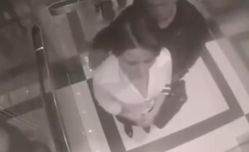 Hampir Dilecehkan Pria Saat Berada di Lift, Reaksi Perempuan Ini Tak Terduga