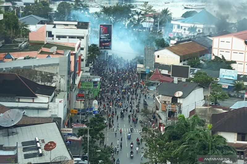 Suasana aksi unjuk rasa di Jayapura, Papua, Kamis (29/8/2019). 