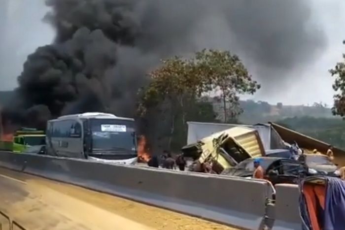 Kecelakaan beruntun di KM92 Ruas Tol Cipularang, Jabar (2/9/2019)