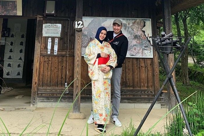 Potret Kartika Putri dan Habib Usman saat liburan ke Jepang