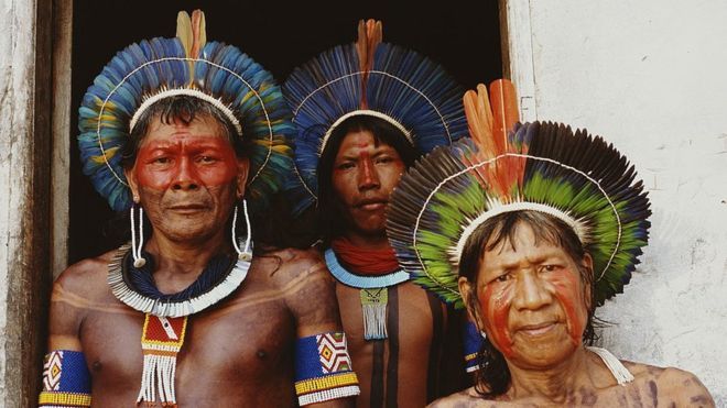 Suku Kayapo adalah salah satu komunitas asli yang mengesampingkan perseteruan dengan musuh lama untuk melawan kebijakan Presiden Brasil, Jair Bolsonaro. 