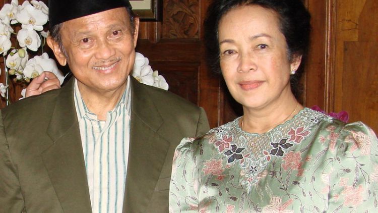 "Entah apa jadinya bila aku tak memiliki ibu seperti dia," kenang Ilham Habibie.