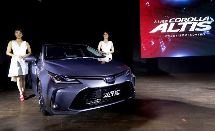 Hadir pertama pada 1966 silam, All New Corola Altis generasi 12 punya pilihan hybrid electric vehicle.