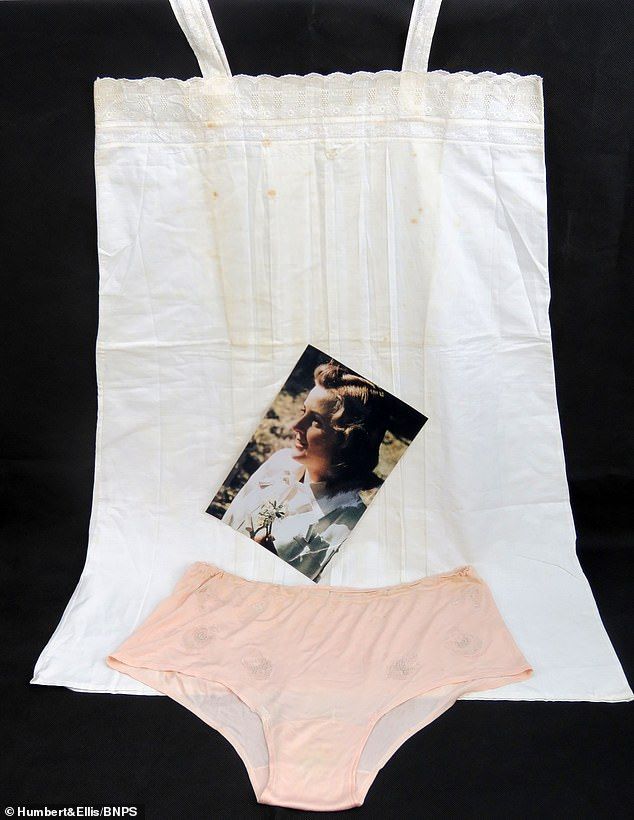 Celana dalam dan gaun tidur Eva Braun muncul di pelelangan