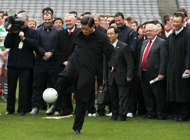 President Xi adalah seorang penggemar sepak bola dan punya rencana ambisius untuk mengembangkan sepak bola di China.