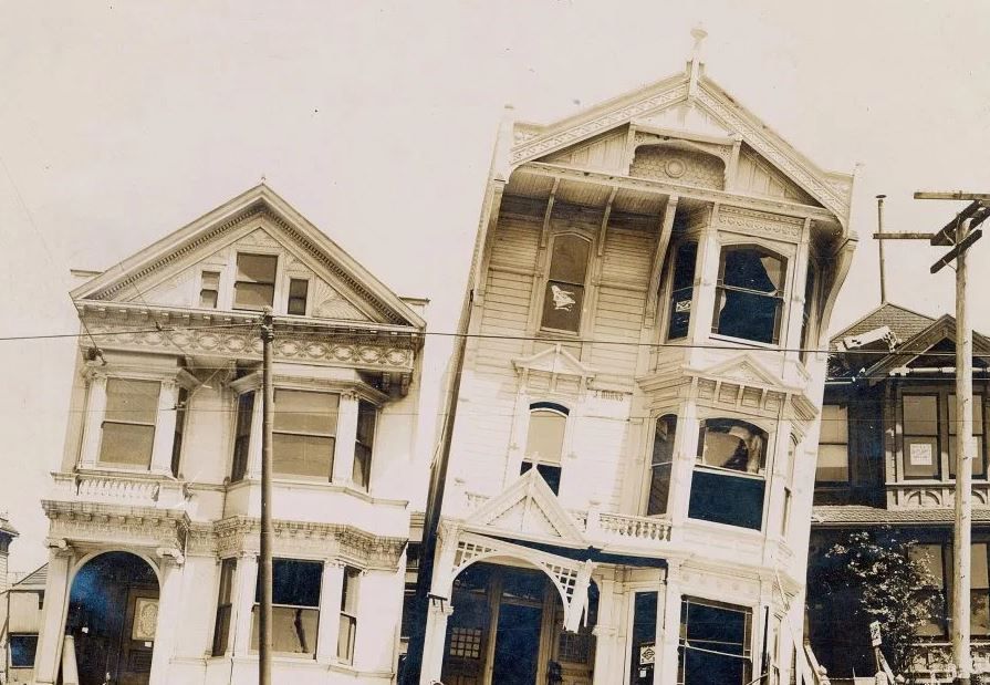 Foto gempa bumi San Francisco 1906 yang menewakan 3.000 orang.
