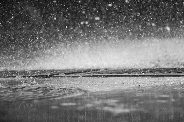 Ilustrasi air hujan