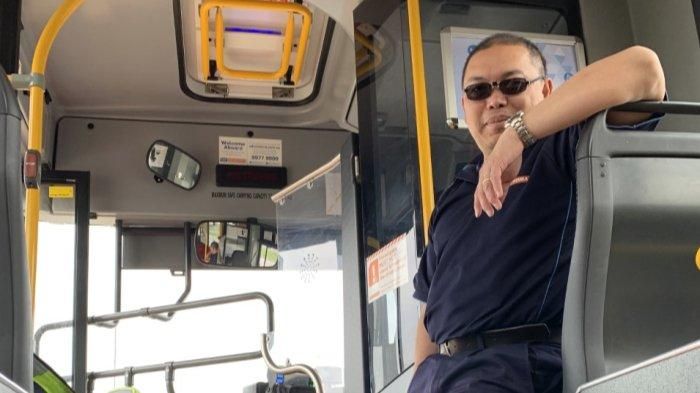 Charles Gultom, WNI yang berprofesi sebagai supir bus di Australia