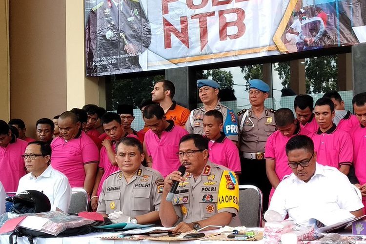 Kapolda NTB Irjen Pol Nana Sujana dalam jumpa pers di Mapolda NTB Senin (9/9/2019). 