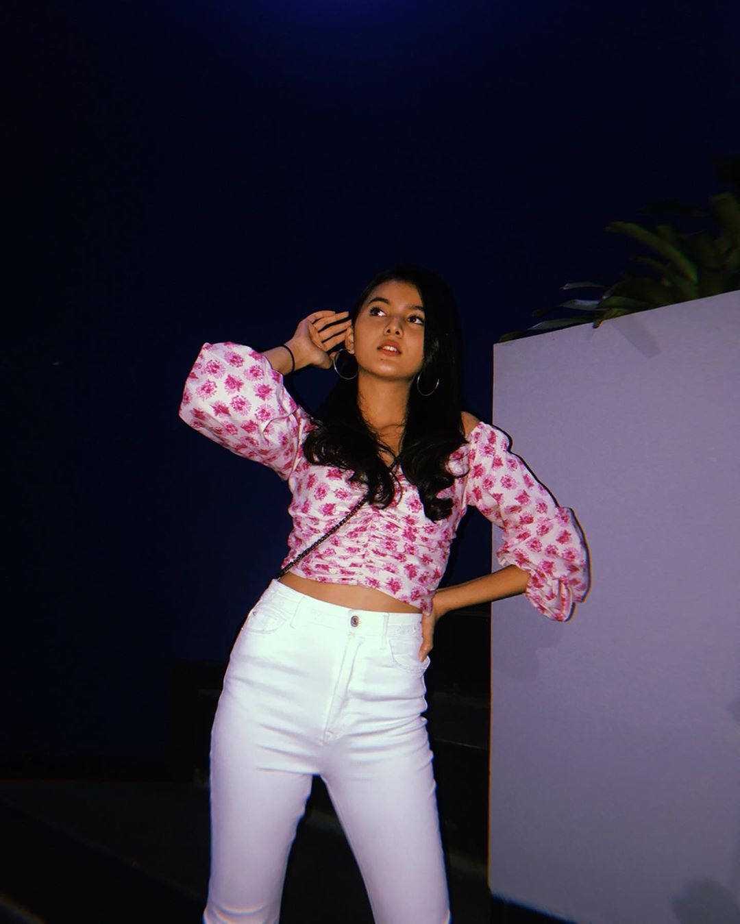 5 Gaya Kasual Modis Nabila Zavira, Pemeran Marissa di Cinta Anak Muda.  Kece! - Semua Halaman - CewekBanget