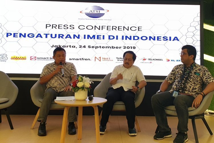 Ririek Adriansyah, Ketum ATSI; Merza Fachys Waketum ATSI; dan Marwan O Baasir, Sekjen ATSI di acara jumpa media di Jakarta, Selasa (24/9/2019).