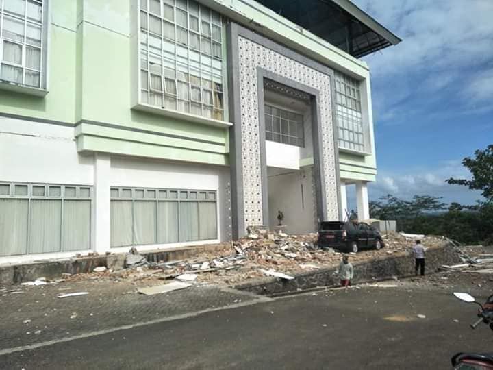 Gempa di Ambon