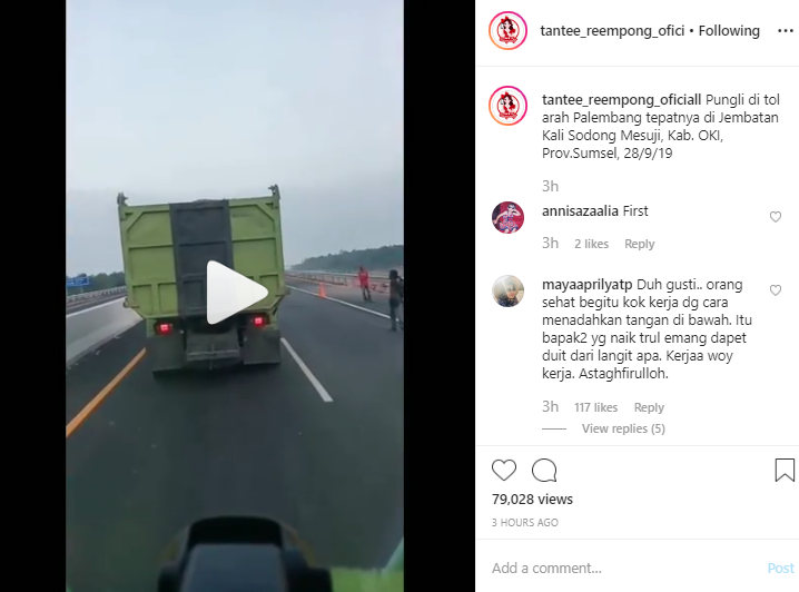Video aksi pungli di  Jalan tol arah Palembang tepatnya di Jembatan Kali Sodong Mesuji, Kabupaten OKI, Sumatera Selatan, (28/9/2019).