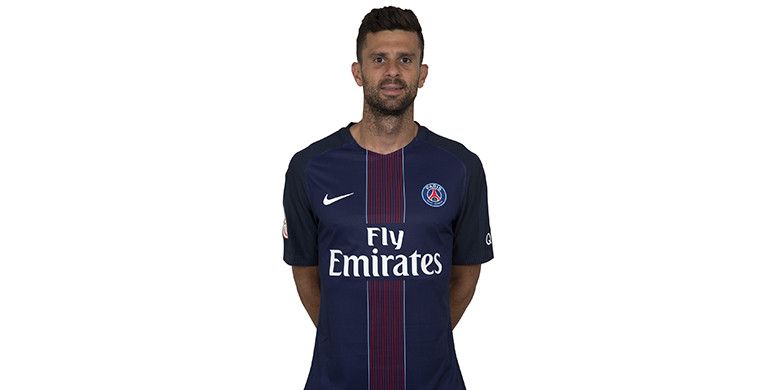 Thiago Motta berkostum Paris Saint-Germain