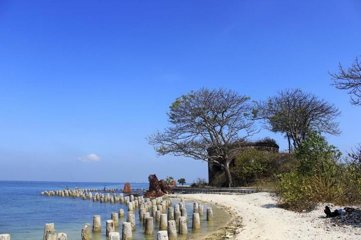 Pulau Onrust, bagian dari Kepulauan Seribu, Jakarta.