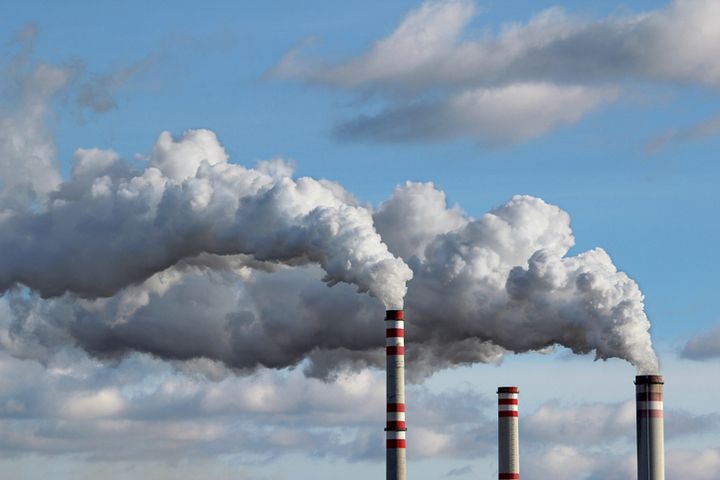 Pembangkit listrik tenaga batu bara merupakan salah satu industri penghasil karbon dioksida terbesar