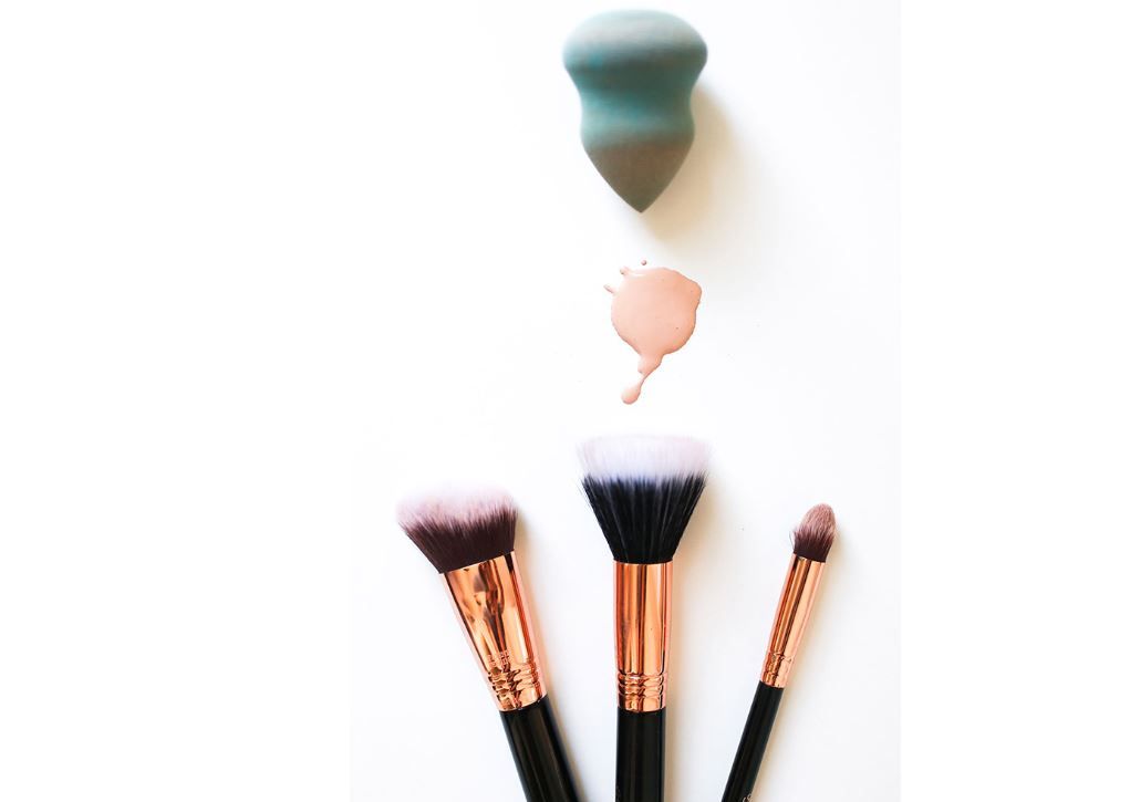Ini Beda Pengaplikasian Foundation Dengan Jari Brush Dan Beauty Blender Menurut Ryan Ogilvy Sudah Tahu Semua Halaman Stylo Ini Beda Pengaplikasian Foundation Dengan Jari Brush Dan Beauty Blender Menurut Ryan Ogilvy Sudah Tahu Semua Halaman Stylo