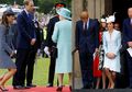 Wah, Kate Middleton Diharuskan Tekuk Lutut Pada 7 Anggota Kerajaan Ini
