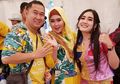 Bu Dendy yang Dulu Mengguyur Pelakor dengan Uang, Ulang Tahun Bisnisnya Menanggap Dangdut yang Dijaga TNI