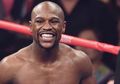 Terungkap, Alasan Floyd Mayweather Pakai Peci dan Busana Muslim Saat Plesir ke Abu Dhabi