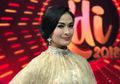 Usia Sudah Hampir Setengah Abad, Ini Rahasia Iis Dahlia Tampil Cantik Bak Gadis Muda!