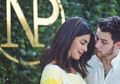 Mewah, Kue Pertunangan Priyanka Chopra dan Nick Jonas Berhias Daun Emas 24 Karat!