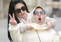 Gelagat Aneh Adik Syahrini Saat Kepergok Bertolak ke Jepang, Tak Mau Sang Ibu Keceplosan, Hingga Ambil Alih Posisi di Depan Kamera