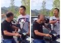Keji, Pria Ini Pukul Gurunya di Tengah Jalan Untuk Balas Dendam Atas Hukuman yang Diterimanya 20 Tahun Lalu