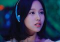 7 Lagu Tentang Cinta Yang Liriknya Bikin Hati Berbunga-Bunga
