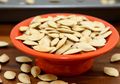 Suka Makan Kuaci? Cobalah Kuaci Biji Labu dan Rasakan Manfaatnya!