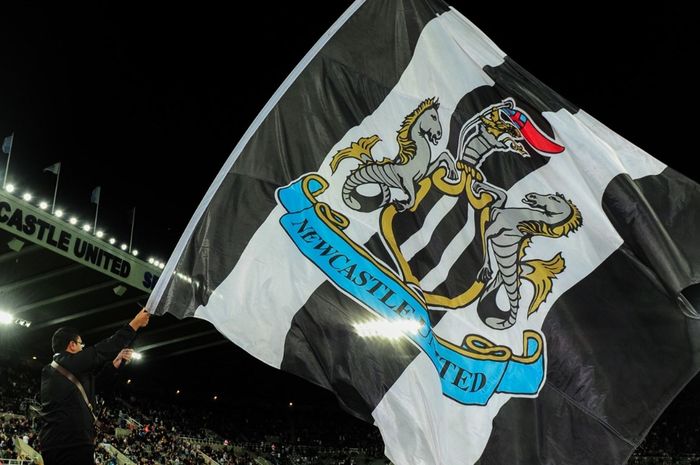Bendera Newcastle United.