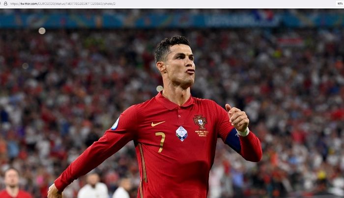 Megabintang timnas Portugal, Cristiano Ronaldo, dalam laga kontra Prancis pada penyisihan grup EURO 2020.
