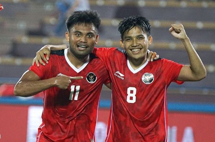 Pemain timnas Indonesia u-23, Witan Sulaeman (kanan) mengomentari ambisi pelatih Shin Tae-yong yang ingin meraih kemenangan atas Myanmar.