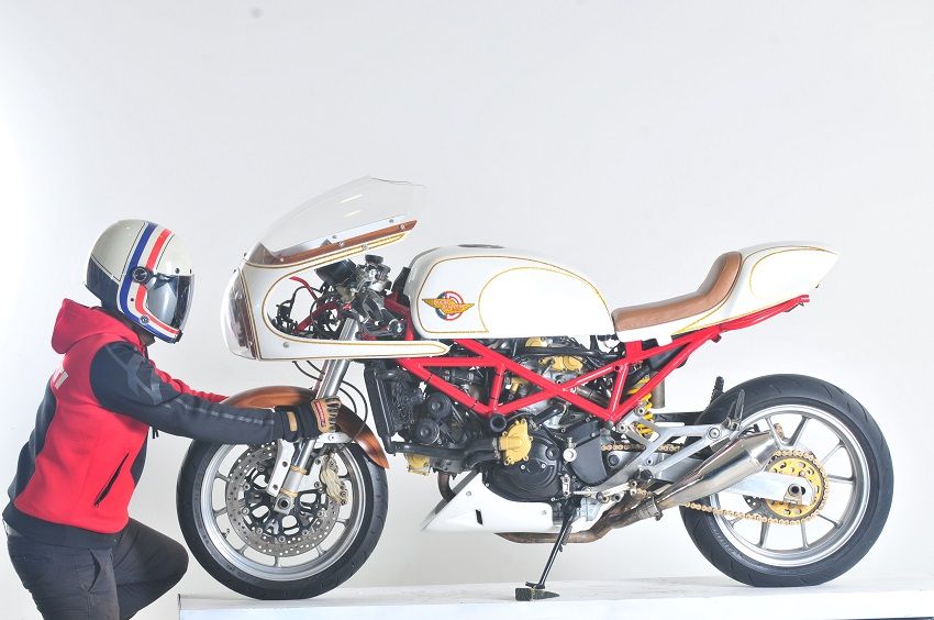 Mau Tampil Beda Ducati Monster S4 2002 