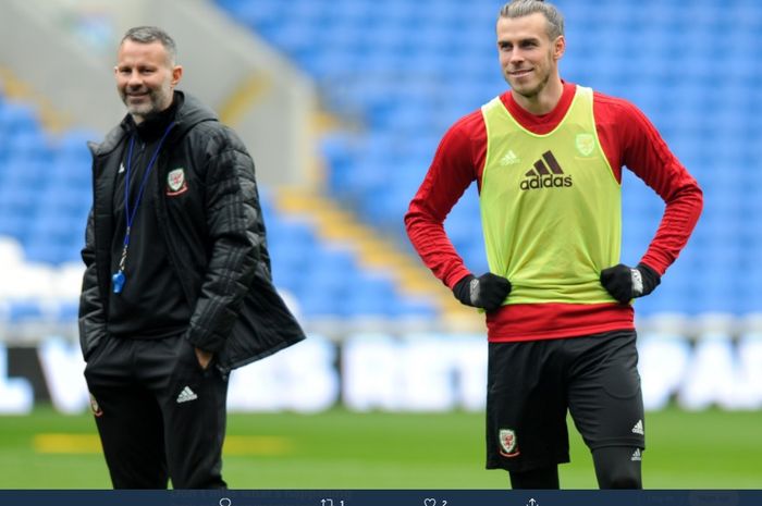 Pelatih timnas Wales (Ryan Giggs) dan Gareth Bale (kanan).